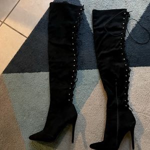 5/35!!!!!   THIGH HIGH stilettos THEY LACE UP FROM BACK OF ANKLE ALL THE WAY UP!